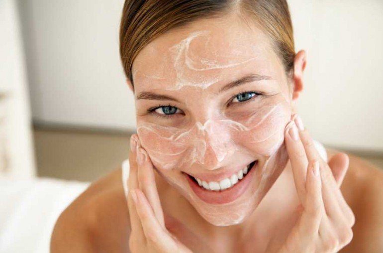 Как правильно смывать домашние маски, чтобы не навредить коже
