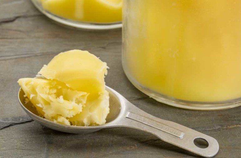 5 способов применения сливочного масла с пользой для сухой и увядающей кожи