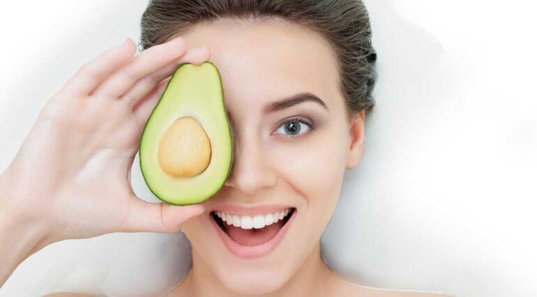 Почему маски с добавлением авокадо полезны для кожи лица