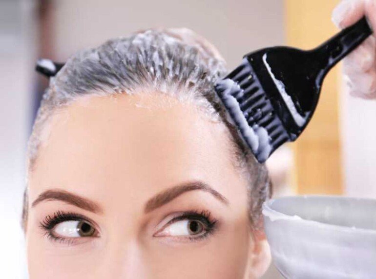 Используем бесцветную хну для укрепления волос