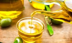 Оливковое масло: в чем польза и как применять в косметологии?