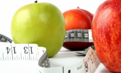Насколько эффективна яблоневая диета в похудении, и есть ли у нее какие-то противопоказания?