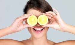 Как вывести пигментные пятна с помощью лимонного сока