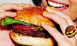 Почему можно худеть даже на гамбургерах и сосисках