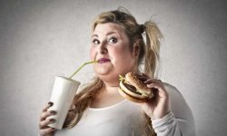 Как люди толстеют, сами того не замечая: 5 опасных ловушек мышления
