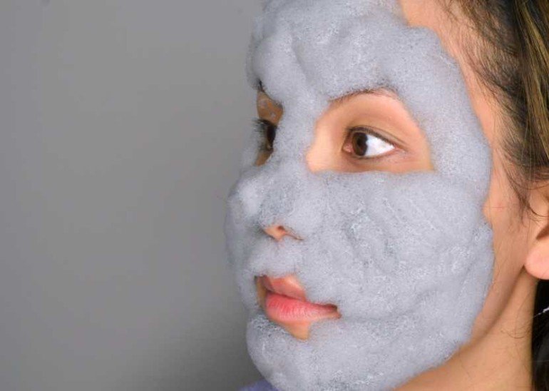 Как сделать подсушивающую маску для проблемной кожи с пеной для бритья