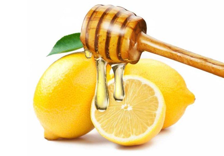 Как мед и лимон помогут избавиться от черных точек на лице