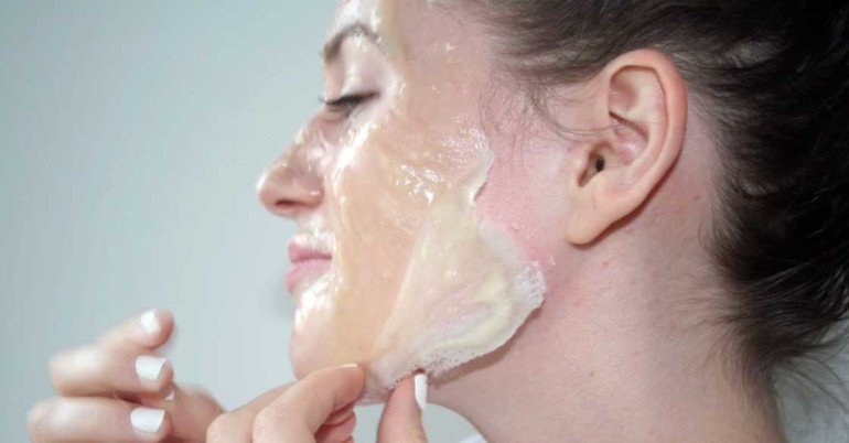 Как отбелить и подтянуть кожу с помощью маски из желатина и лимонного сока?