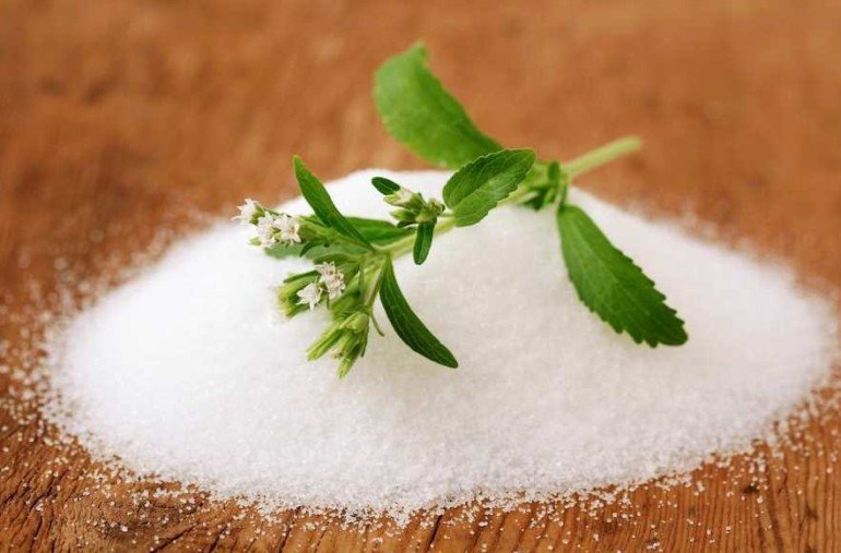 Сахар, мед или стевия: какой подсластитель самый полезный на диете