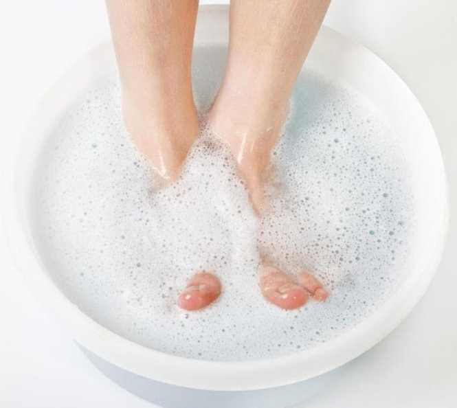 Ванночка от отечности ног: простой, но очень эффективный рецепт