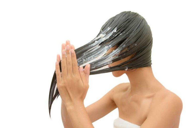 Преображаем волосы с помощью теплой маски на экстракте репейника