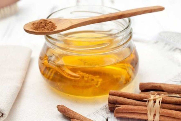 Корица и мед: как приготовить суперсмягчающее средство для кожи самостоятельно