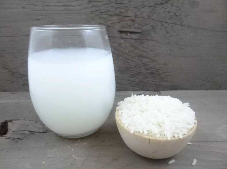 Рецепт-находка для зрелой кожи: рисовое молочко для умывания