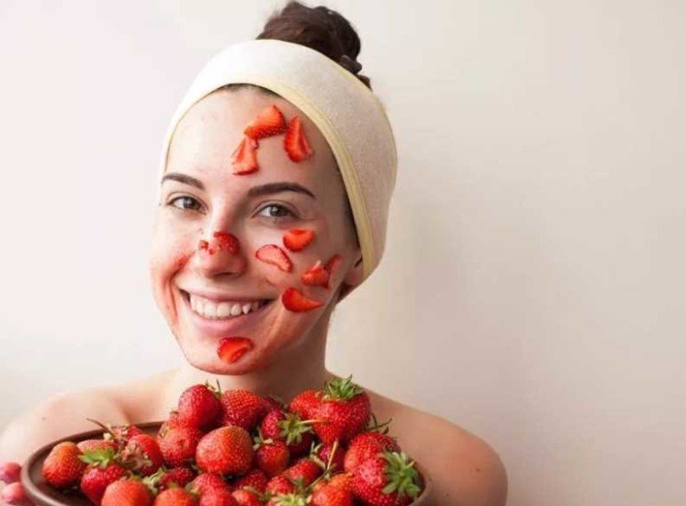 Питательная маска из сезонных ягод на все случаи жизни