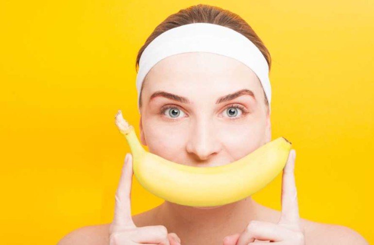 Питательная маска из банана для кожи, склонной к шелушению