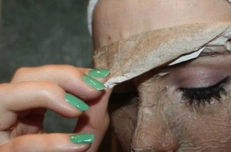 Самодельная маска-пленка для очистки пор кожи лица