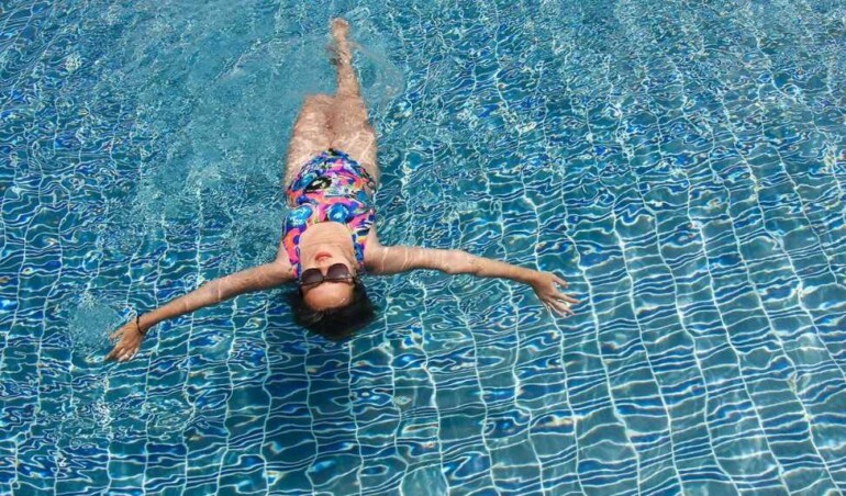 Как научиться плавать, чтобы похудеть и забыть о целлюлите