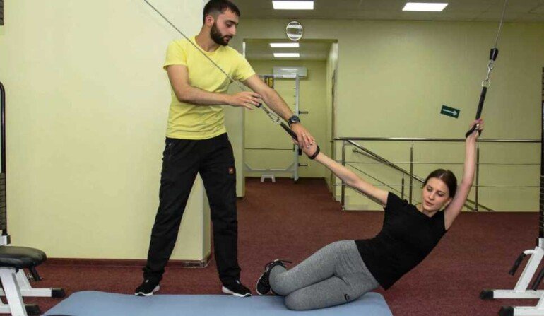 5 упражнений по методике Бубновского для тонкой талии и крепкой спины