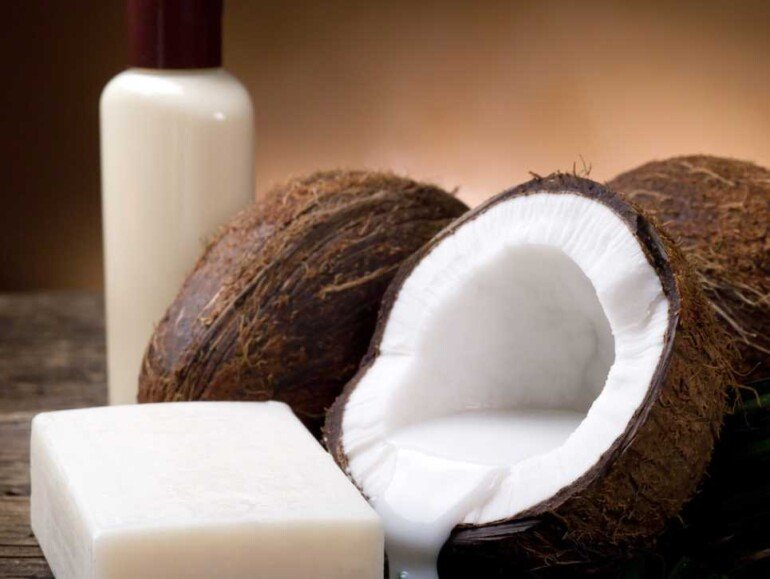 Делаем скраб на основе кокосового масла для ухода за телом